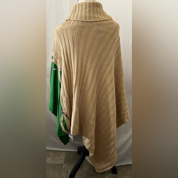 Vintage koos of course! Poncho. - Picture 2 of 9